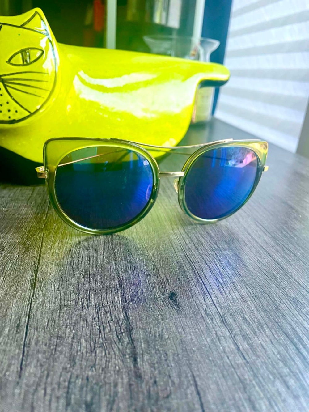 Oversized Large Cat Eye Sunglasses Blue Mirrored Lens Gold Retro